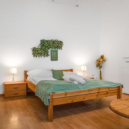 Elegant 2Br Apartment - Near Bahnhof Wien Meidling Luaran gambar