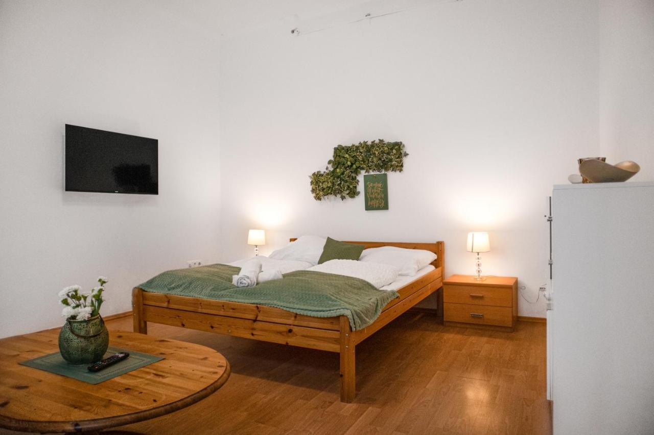 Elegant 2Br Apartment - Near Bahnhof Wien Meidling Luaran gambar