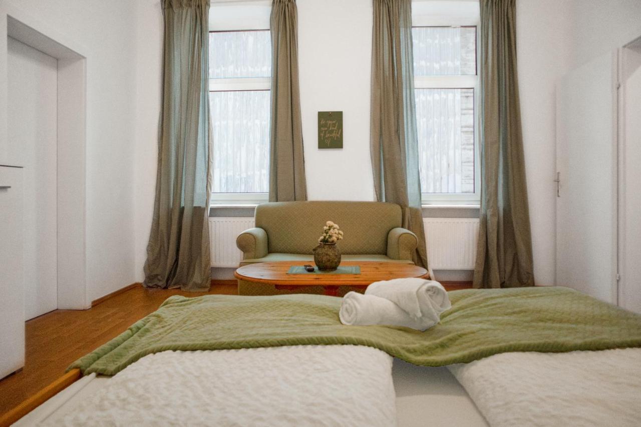 Elegant 2Br Apartment - Near Bahnhof Wien Meidling Luaran gambar